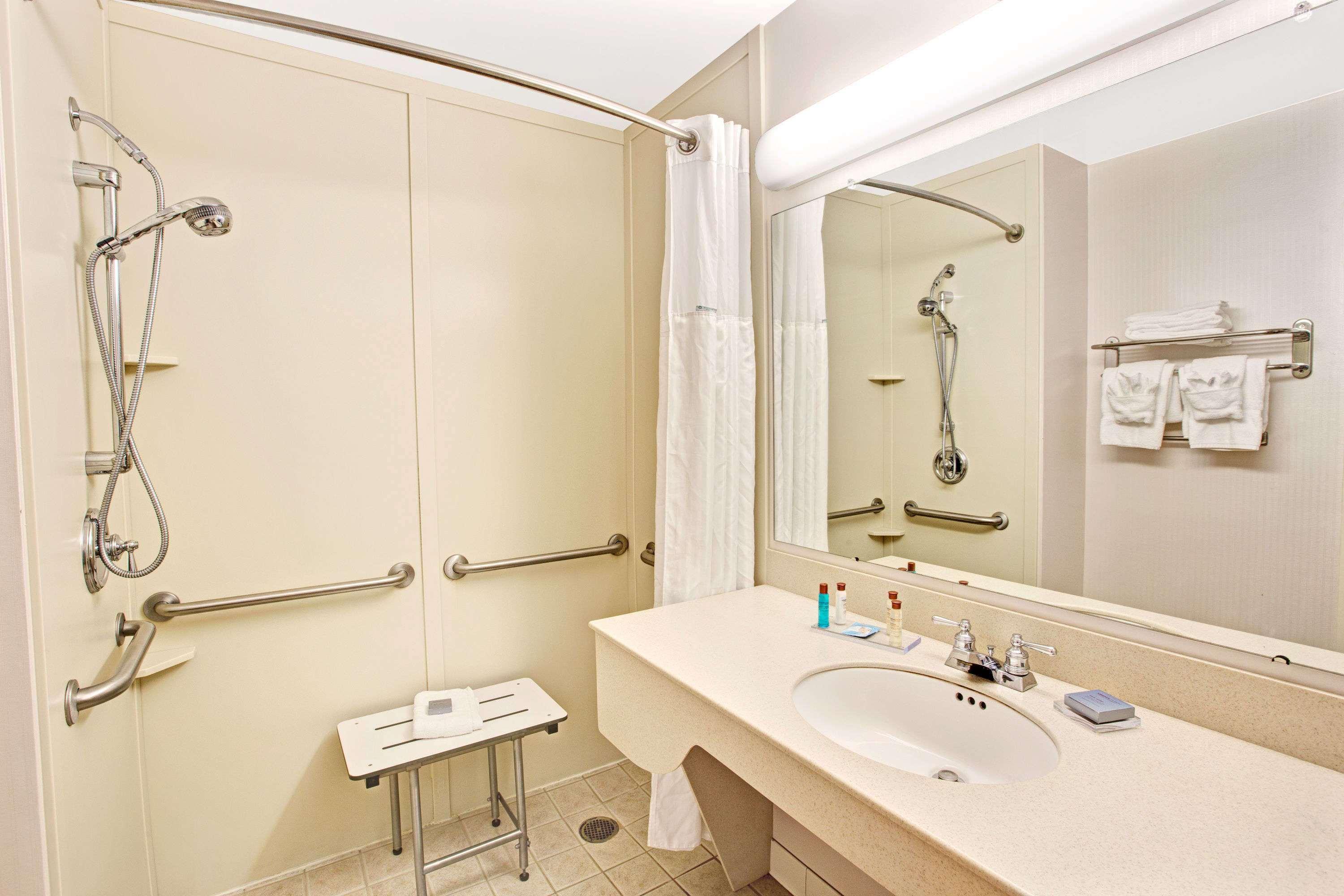La Quinta Inn & Suites By Wyndham Мурсвилл Экстерьер фото